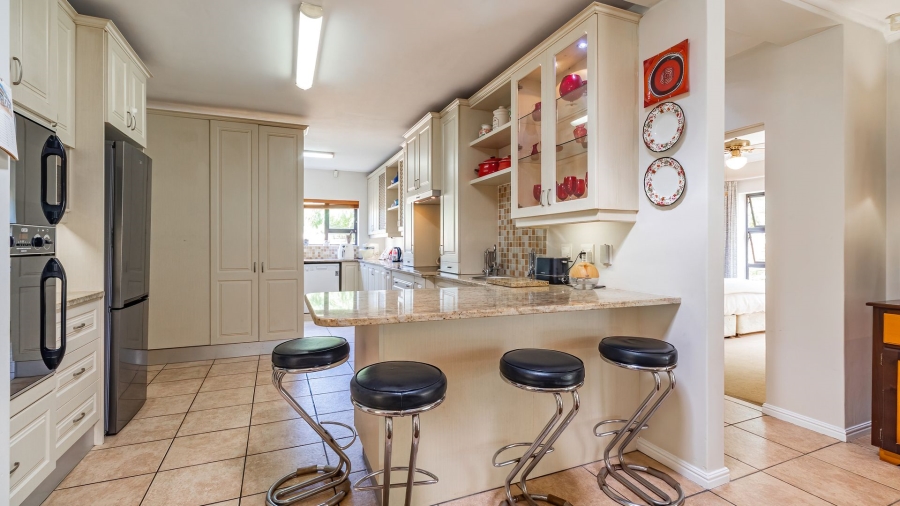 3 Bedroom Property for Sale in The Island Western Cape